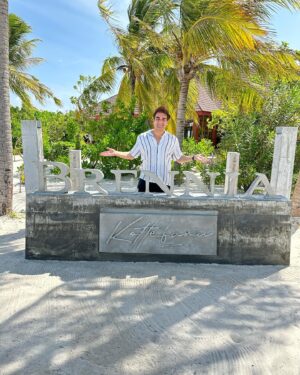 Arbaaz Khan Instagram - @brenniakottefaru ❤️
A truly Maldivian experience. Loved every moment on this beautiful resort. The beaches , the sunset the comfortable stay all made it a wonderful experience. Thank you @ali.zahir.hilmy for hosting me and making sure I had a great stay and time of my life. Compels me to visit this beautiful island resort @brenniakottefaru again soon. Special thanks to @iammdwasim and @aminath_zaady. Hope to be back soon ❤️🤗