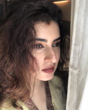 Archana Shastry Instagram - Let u glow …. Let u shine …… 
Golden light ……