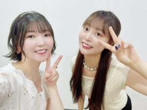 Ari Ozawa Instagram - 小澤亜李1stファンミーティングin Seoul

３週間という短い期間で気づいて集まってくれたファンの皆さん！🫶🏻
初めてのファンミとハイタッチ、皆さんと過ごした時間を思い出すとあたたかい気持ちになります。
素敵な1日でした🥰
本当にありがとうございました！
お手紙もプレゼントも大切にします✉️

日本から来てくれた2人の事も忘れません☺️🫰

MCと通訳してくれたらいむさん(@l.ime_1 )☺️可愛かったです

@daesung_entertainment さんに感謝を込めて🫶🏻

3주라는 짧은 기간동안 눈치채고 모여주신 팬분들입니다!🫶🏻
처음 팬미와 하이파이브, 여러분과의 시간을 생각하면 따뜻한 마음이 듭니다.
멋진 하루였어요🥰
정말 감사합니다!
편지도 선물도 소중히 간직할께요✉️

#오자와아리
#小澤亜李
#ファンミーテング
