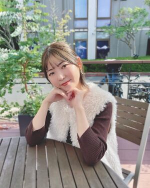Ari Ozawa Instagram - 東京暑いな😵

今日は午後から仕事なのでテラス席でブランチしました🍽️
暑い秋ですが、寒いよりいいので今のうちにお外を楽しみます🍂
11月もやる事&やりたいこといっぱい！✊