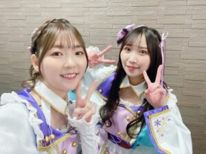 Ari Ozawa Instagram - 「Chain of FlowerS」
両部共にありがとうございました🌸

みんなの声援が勇気になりました
みんなのリステへの愛が私を救ってくれました

オルタンシアへの気持ち
アスタレーヴへの決意
また一歩踏み出せた、とても大切な日になりました
ゆうちゃん一緒に踏み出してくれて　ありがとう
みんな受け止めてくれて　ありがとう
ゆかしもめえちゃんも椿本さんも運営の皆さんも
見守ってくれて　ありがとうございます

ライブや配信で観てくれた人にしか私の想いは届かないけど
これからも伝えた通りの気持ちを込めて、ステージに立ちます

叶うかわからない夢だけど
私はまた
陽花と「Rainbow FlowerS」を歌いたい
また陽花に会いたいよ

クソデカ感情はブログで長々と書きたいので
インスタでは思い出をば！

#リステ
#アスタレーヴ
#オルタンシア
#かすかえ