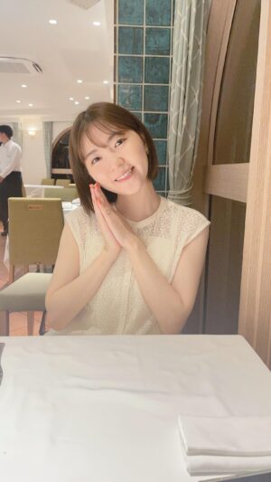 Ari Ozawa Instagram - 誕生日の日vlogです📷
生活感満載です😀
10分程あるのでお時間ある時にどうぞ🌻

#誕生日#家族
#vlog#声優#小澤亜李