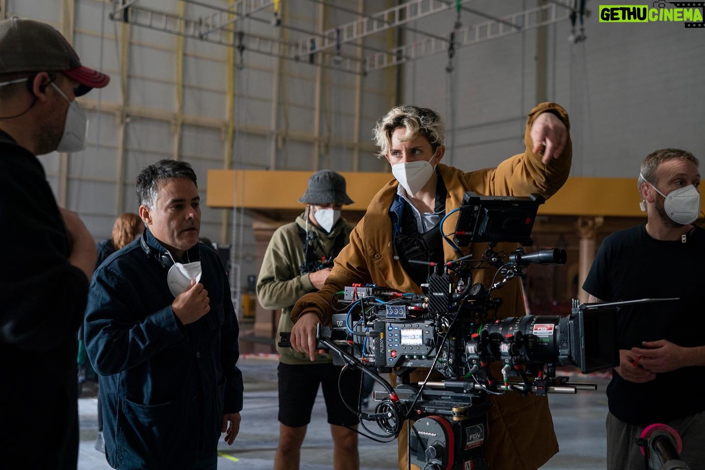 Ari Wegner - 2K Likes - “We wanted to find a way to inject colour and life wherever we could, and to avoid the film being too visually depressing. 'The Wonder' is also a story about a potential miracle and Lib is very full of life and energy, so we wanted colour to play a big role – such as Lib’s vivid blue dress, the green walls and the vibrance of the fire light.
“We also did a lot of planning about curtains, shutters, specific wall colours and how shiny they should be. The sets were designed with these kind of lumpy, shiny green walls so they would appear both green and golden in the parts where they reflected the lamp and firelight.”
Ari Wegner ASC ACS on achieving the unique colour palette of 'The Wonder'.
Swipe for BTS and read the full interview via the link in bio.
📸: Netflix/Aidan Monaghan
-
@ariwegner #FlorencePugh #TheWonder #cinema #film #dop #filmmaking #cinematography #BritishCinematographer #movies