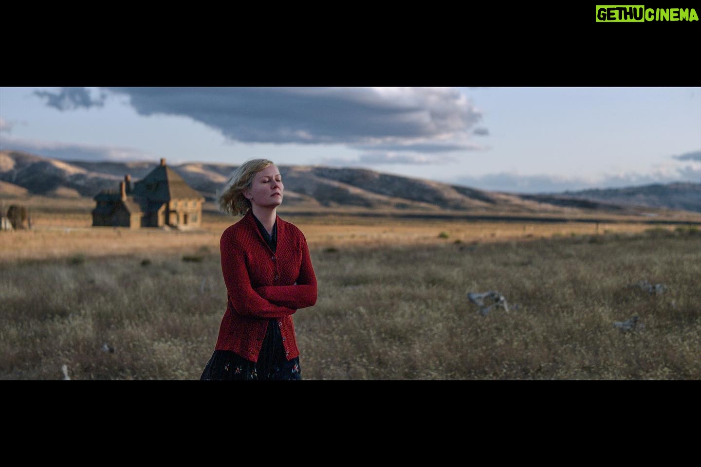Ari Wegner - 4.4K Likes - "We’d initially decided to shoot in the 1.85:1 aspect ratio, but when we started drawing, we found our drawings were going off the edges, and the film was telling us it wanted to be widescreen. At the same time, we both knew we weren’t being drawn towards 2x anamorphic. It felt like too strong of a look for what we wanted. When I mentioned the 1.3x anamorphic to Jane, that was really exciting for us, because it was a bit of the best of both worlds, spherical and anamorphic. Plus, a vintage lens is always a lovely thing to have on a period movie."
Cinematographer @ariwegner recounts her collaboration with director Jane Campion for #ThePoweroftheDog. Serviced by #Panavision Auckland with Ultra Panatar large-format anamorphic optics. Want to know more about inspiration, capturing landscapes, and storytelling through camera movement? Read the interview at the link in our bio.