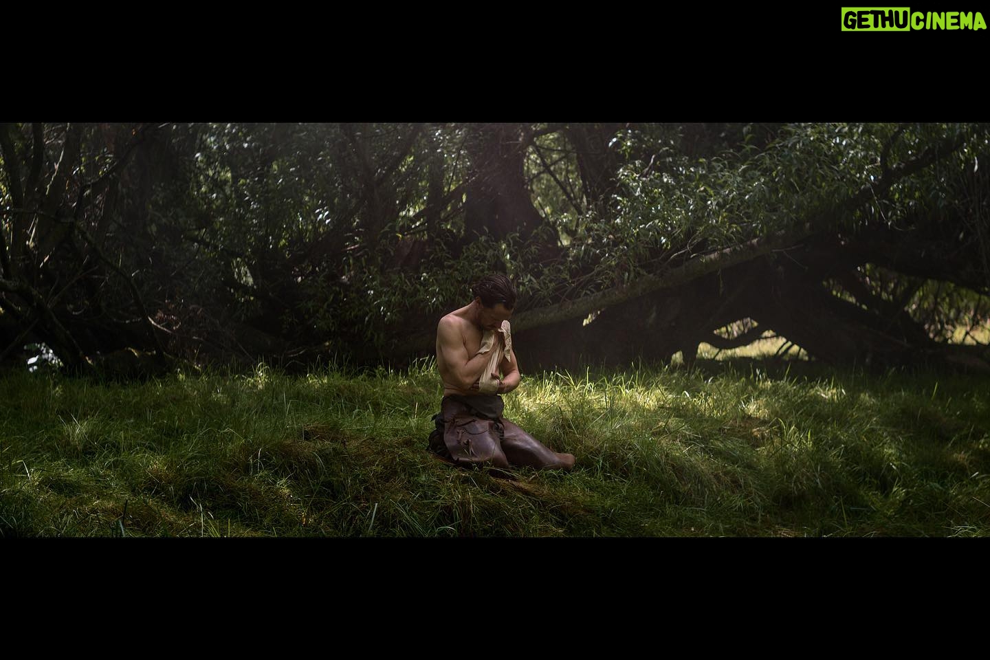 Ari Wegner - 4.4K Likes - "We’d initially decided to shoot in the 1.85:1 aspect ratio, but when we started drawing, we found our drawings were going off the edges, and the film was telling us it wanted to be widescreen. At the same time, we both knew we weren’t being drawn towards 2x anamorphic. It felt like too strong of a look for what we wanted. When I mentioned the 1.3x anamorphic to Jane, that was really exciting for us, because it was a bit of the best of both worlds, spherical and anamorphic. Plus, a vintage lens is always a lovely thing to have on a period movie."
Cinematographer @ariwegner recounts her collaboration with director Jane Campion for #ThePoweroftheDog. Serviced by #Panavision Auckland with Ultra Panatar large-format anamorphic optics. Want to know more about inspiration, capturing landscapes, and storytelling through camera movement? Read the interview at the link in our bio.