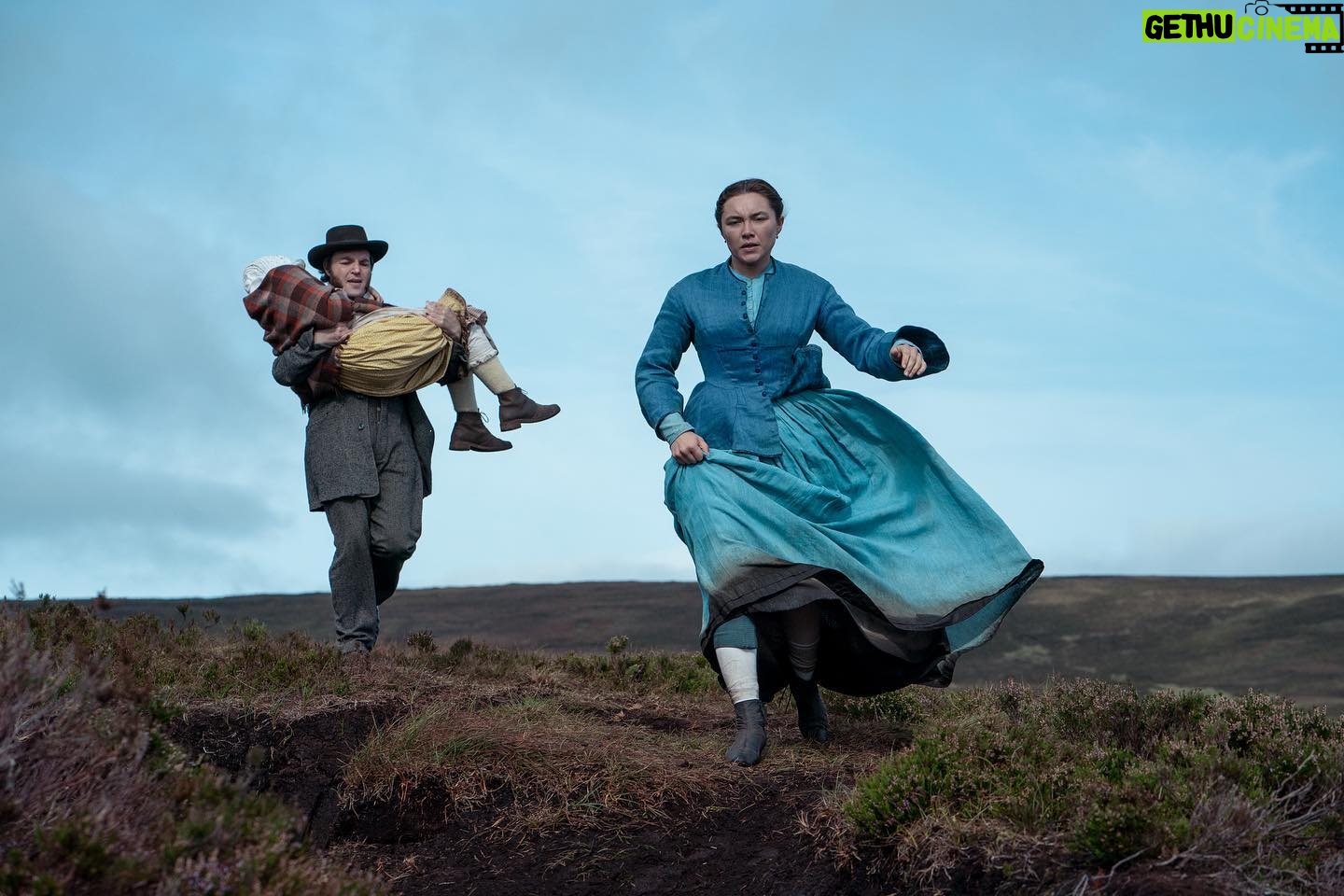 Ari Wegner - 2K Likes - “We wanted to find a way to inject colour and life wherever we could, and to avoid the film being too visually depressing. 'The Wonder' is also a story about a potential miracle and Lib is very full of life and energy, so we wanted colour to play a big role – such as Lib’s vivid blue dress, the green walls and the vibrance of the fire light.
“We also did a lot of planning about curtains, shutters, specific wall colours and how shiny they should be. The sets were designed with these kind of lumpy, shiny green walls so they would appear both green and golden in the parts where they reflected the lamp and firelight.”
Ari Wegner ASC ACS on achieving the unique colour palette of 'The Wonder'.
Swipe for BTS and read the full interview via the link in bio.
📸: Netflix/Aidan Monaghan
-
@ariwegner #FlorencePugh #TheWonder #cinema #film #dop #filmmaking #cinematography #BritishCinematographer #movies