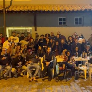 Arianne Botelho Instagram - Viva o cinema brasileiro!!!!! 🎬🍿🇧🇷
Aprendi taaaanto em cada trabalho… 
O Brasil é um país com uma cultura riquíssima que merece ser explorada ao máximo e reconhecida por esse mundão de meu Deus! 
Tem muito filme brasileiro bom gente! 
Vamos consumir nossa cultura!! 
#cinemabrasileiro #cinemanacional #cinema #osequestrodovoo375 #aprisioneira #omaniacodoparqueofilme #tudobemnonatalquevem #ameninaquematouospaisaconfissão