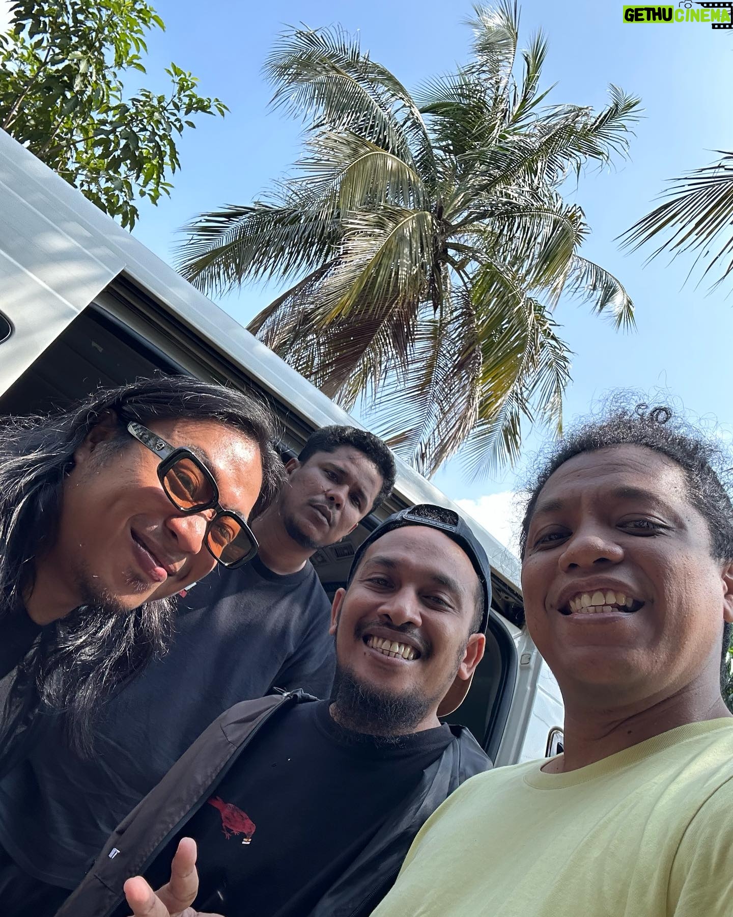 Arie Kriting - 60.1K Likes - Jogja, kita on the way ke sana ya. 🥰
Menurut kalian, Mamat Al Katiri bawa bekal apa?