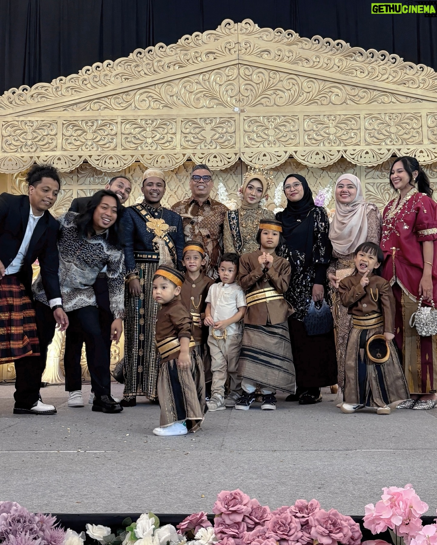 Arie Kriting - 542.9K Likes - Bang @mamat_alkatiri dan @nafhafirah day's ❤️
Semoga pernikahan kalian sakinah mawadah warahmah til jannah, aamiin aamiin ya rabbal alamin 🥰🙏🏽