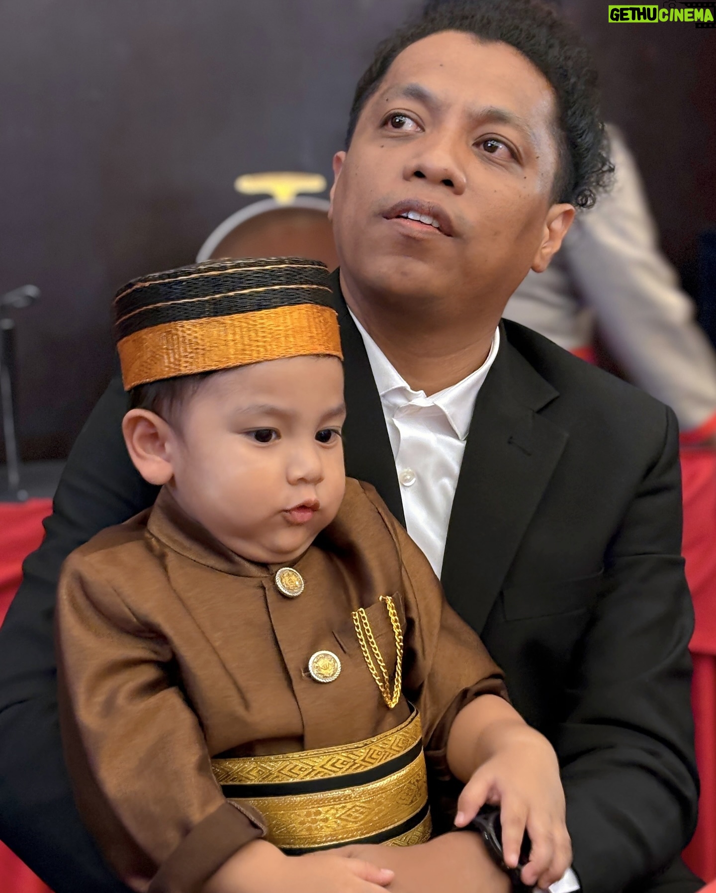 Arie Kriting - 542.9K Likes - Bang @mamat_alkatiri dan @nafhafirah day's ❤️
Semoga pernikahan kalian sakinah mawadah warahmah til jannah, aamiin aamiin ya rabbal alamin 🥰🙏🏽