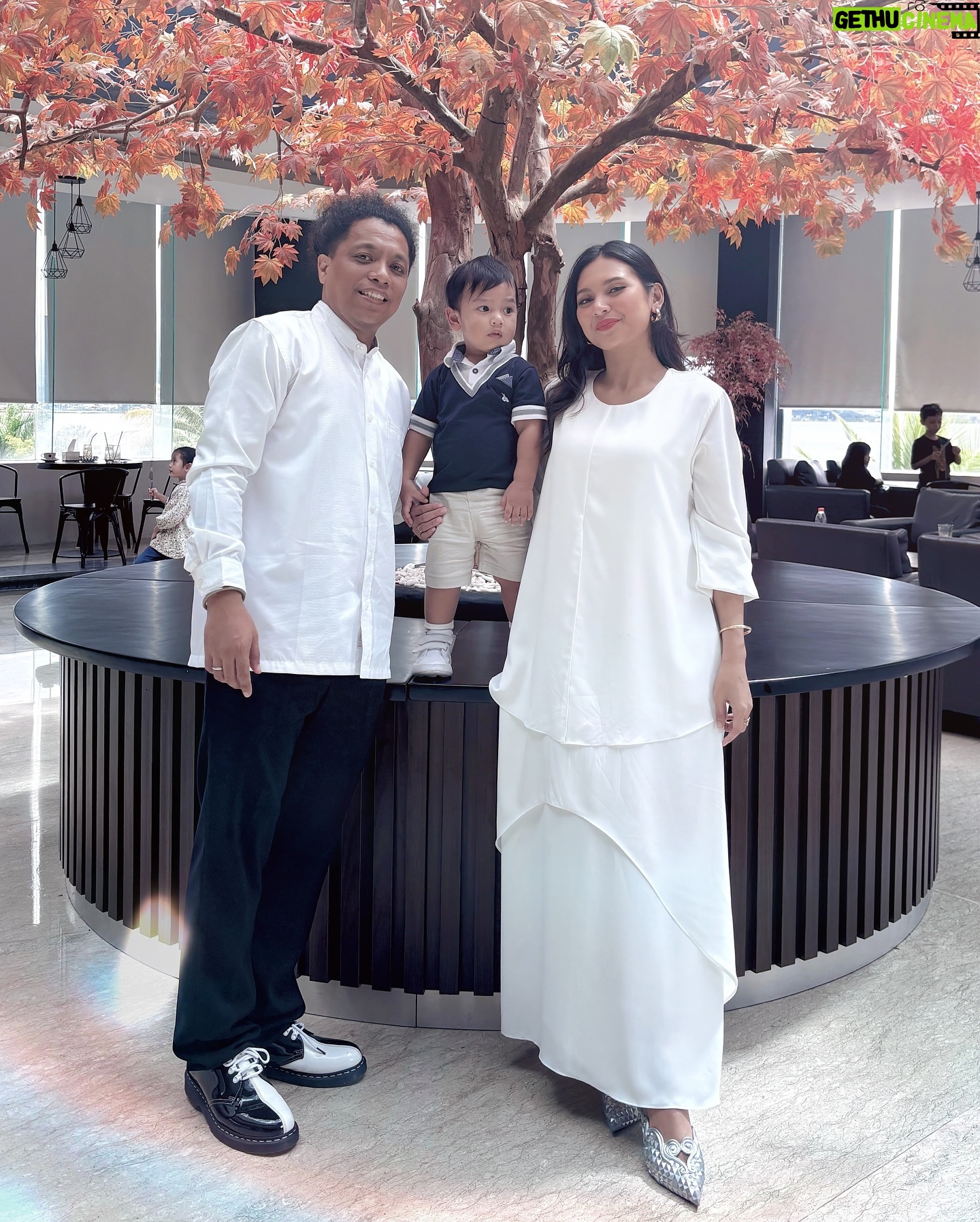 Arie Kriting - 542.9K Likes - Bang @mamat_alkatiri dan @nafhafirah day's ❤️
Semoga pernikahan kalian sakinah mawadah warahmah til jannah, aamiin aamiin ya rabbal alamin 🥰🙏🏽