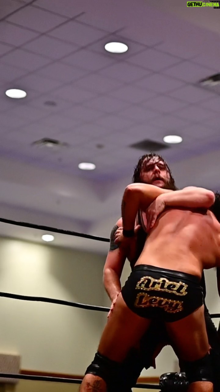 Ariel Levy - 420 Likes - Who’s the poser now? @ozzy_kilmeister #thechampthatyoudeserve
🎥: @tusslemania