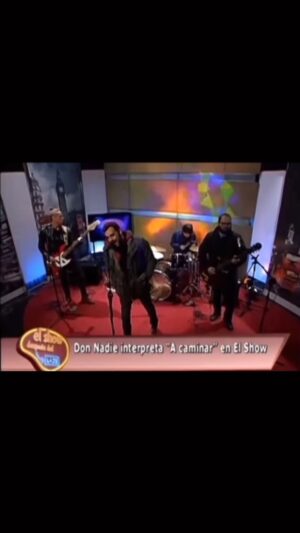Ariel Levy Instagram - Año 2015, nunca alcanzamos a grabar esta canción con @bandadonnadie se llamaba “a caminar” y me encantaba. 
@mesiasvega @pablogalvezz y @larrainaraneda los quiero y los extraño mucho ❤️