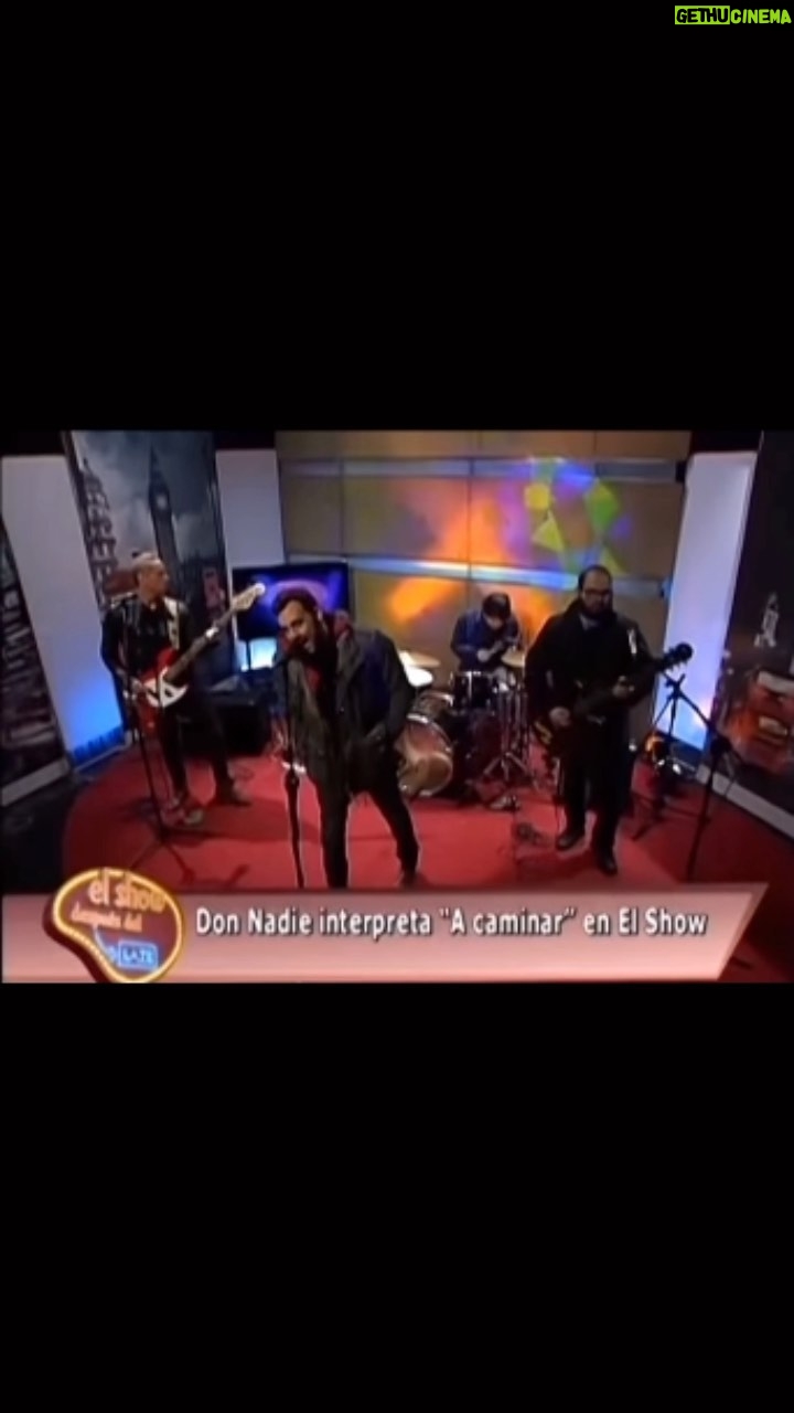 Ariel Levy - 441 Likes - Año 2015, nunca alcanzamos a grabar esta canción con @bandadonnadie se llamaba “a caminar” y me encantaba.
@mesiasvega @pablogalvezz y @larrainaraneda los quiero y los extraño mucho ❤️