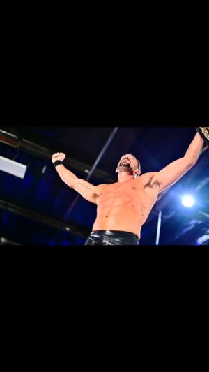 Ariel Levy Instagram - 320 days #thechampthatyoudeserve 
🎥: @tusslemania