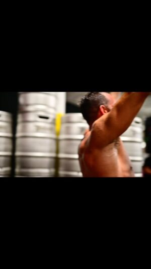 Ariel Levy Instagram - What a coward attacking me from behind…this Saturday in Nashville I’ll show @viniciousfights and @billfonziealfonso why I am #thechampthatyoudeserve 
🎥: @tusslemania
