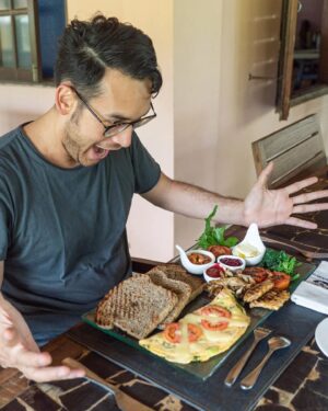 Arifin Putra Instagram - Selamat berbuka from my home away from home while in Jogja @yabbiekayurestaurant 
Love the fact that some of the food on my plate actually comes from their garden. Thank you Bakti and Dave for your hospitality!
