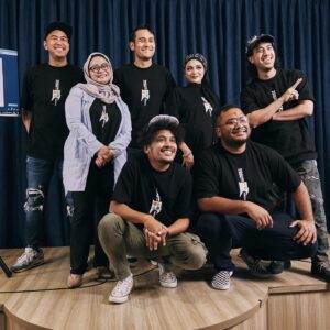 Arifin Putra Instagram - @arifinputra_ saat Press Conference Series “ Name For A Band “yang akan tayang 9 Juni mendatang di @comikaid 

@gamilaarief @pandji.pragiwaksono @kukuhya @patragumala @adrianoqalbi @randydanistha @miekeshrrr 

Di tunggu yaaa !!! 

#pressconference #series #comicaid #actor