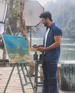 Arifin Shuvo Instagram - When you feel a part of you is missing...

Do you feel the same 🤔

#missing #blessed #dhaka #me