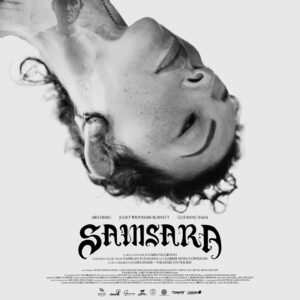 Ario Bayu Instagram - Bali 1930, yang menginspirasi Garin Nugroho dalam penciptaan mutakhirnya, sebuah cine-concert, Samsara. Cerita dalam Samsara memotret pergolakan sosial pada masa tersebut dan dituturkan dengan kekhasan sinematografi Garin Nugroho. Melalui gabungan antara keaktoran dan koreografi, Samsara melintasi hasil temu ragam gagasan dan estetika yang dibalut dalam romansa. Ada ketegangan kelas, relasi kuasa dan kepercayaan yang mengatur laku hidup manusia untuk menjaga keharmonisan antar sesama, dengan alam, dan Penciptanya. 

Diperankan oleh Ario Bayu, Juliet Widyasari Burnett, dan Gus Bang Sada, karya terbaru sutradara Garin Nugroho berjudul Samsara (2024) akan jadi salah satu film yang bisa kamu tonton secara gratis di Peninsula Island, Nusa Dua, pada Jumat, 16 Agustus 2024, 19.30 WITA.

Yuk, jadi bagian Indonesia Bertutur di Bali, 7-18 Agustus 2024 nanti.

#AlamiHarmoni #IndonesiaBertutur2024 #INTUR2024 #Kemendikbudristek #Samsara #GarinNugroho #Cineconcert #NusaDua #PeninsulaIsland #Anarta