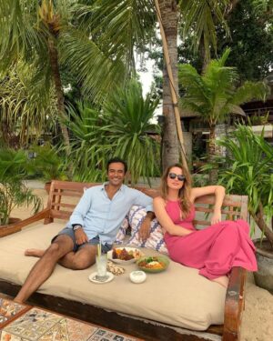 Ario Bayu Instagram - Baru dari pantai, sudah pengen balik.