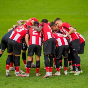 Aritz Aduriz Instagram - Zorionak ekipo!  3💪🏼