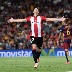 Aritz Aduriz Instagram - Formatu berria, amets berbera, pauso bi...
Nuevo formato, idéntico sueño, a dos pasos... 
Goazen kuadrila! 
#athleticclub #supercopa #biziametsa