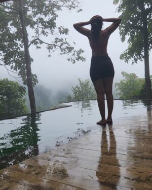 Ariyana Glory Instagram - Nature & feelzzzz 💓

#ariyana #ariyanaglory