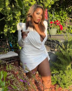 Actress Arlene Martin HD Instagram Photos and Wallpapers June 2024