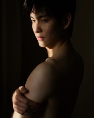 Arm Sappanyoo Panatkool Instagram - Hot hot hot 🔥🔥🔥
.
Photo by @porschapiwat