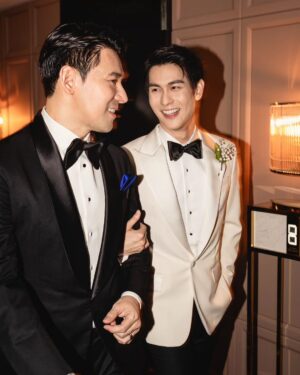 Arm Sappanyoo Panatkool Instagram - And I said YES officially ❤️❤️
ประกาศอย่างเป็นทางการว่าพอร์ชอามจะจดทะเบียนสมรสกันเมื่อกฎหมายผ่านครับ 😘😘 จะได้มีงานแต่งงานกันจริงๆแล้วววว

#พอร์ชอาม
#PorschArm
#สมรสเท่าเทียม