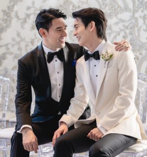 Arm Sappanyoo Panatkool Instagram - ทุกความรัก วันนี้เท่าเทียมกันแล้ว ❤️🏳️‍🌈 
#สมรสเท่าเทียม #พอร์ชอาม #PorschArm