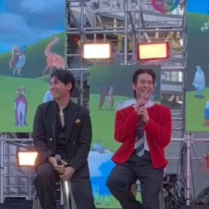 Arm Sappanyoo Panatkool Instagram - อีกหนึ่งสิ่งที่ได้ทำในช่วง Pride และจะไม่พูดถึงไม่ได้คือ "UNDP Pride Talk" 🏳️‍🌈 เป็นเกียรติมากที่ได้เป็นตัวแทนคู่รัก LGBTQ  ในการเสวนาครั้งนี้ และปลื้มใจมากที่ได้สร้างแรงบันดาลใจให้ทุกคน เรื่องสมรสเท่าเทียม ความรัก ความภาคภูมิใจ และความเป็นมนุษย์ของ LGBTQ  

ขอบคุณ @undpthailand และ @siamcenter มากๆครับที่จัด Talk Session ดีๆแบบนี้ขึ้นมา ❤️🏳️‍🌈❤️ 
#SiamCenterPride2024 #SiamCenter #ONESIAMexperiencePride2024