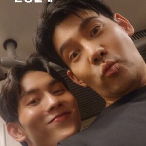 Arm Sappanyoo Panatkool Instagram - นั่งรถไฟฟ้ามาเดทกันครับ 😘😘
