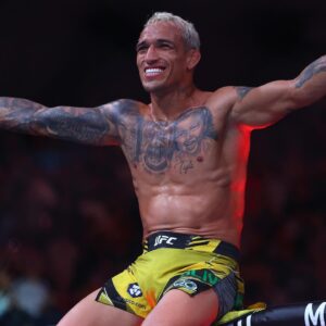 Arman Tsarukyan Instagram - Dana White announces Charles Oliveira vs. Arman Tsarukyan as the latest #UFC300 addition

🔗 FULL STORY IN BIO