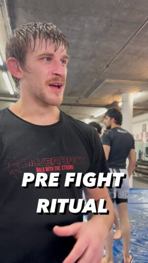 Arnold Allen Instagram - Story time with @arnoldbfa 😂 Would you do it? Let me know in the comments.
•
#mma #ufc #boxing #bjj #muaythai #kickboxing #jiujitsu #fitness #martialarts #wrestling #fight #grappling #sparring #fighter #training #mmafighter #judo #mixedmartialarts #gym #sport #brazilianjiujitsu #workout #selfdefense #motivation #taekwondo #mmatraining