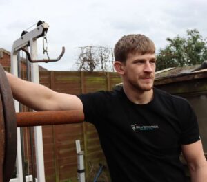 Arnold Allen Instagram - Yes, the shed is growing grass on its roof

@silverbackgymwear