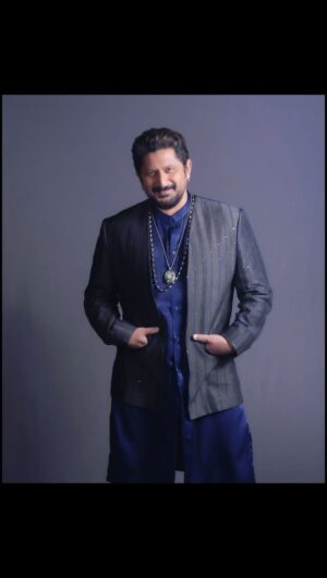 Arshad Warsi Instagram - Always set to hit the set of Jhalak Dhikla jaa … show me what you got baby…. 

Styled by: @prynkamundada
Accessories: @sangeetaboochra

#JhalakDikhlajaa @mediavantage