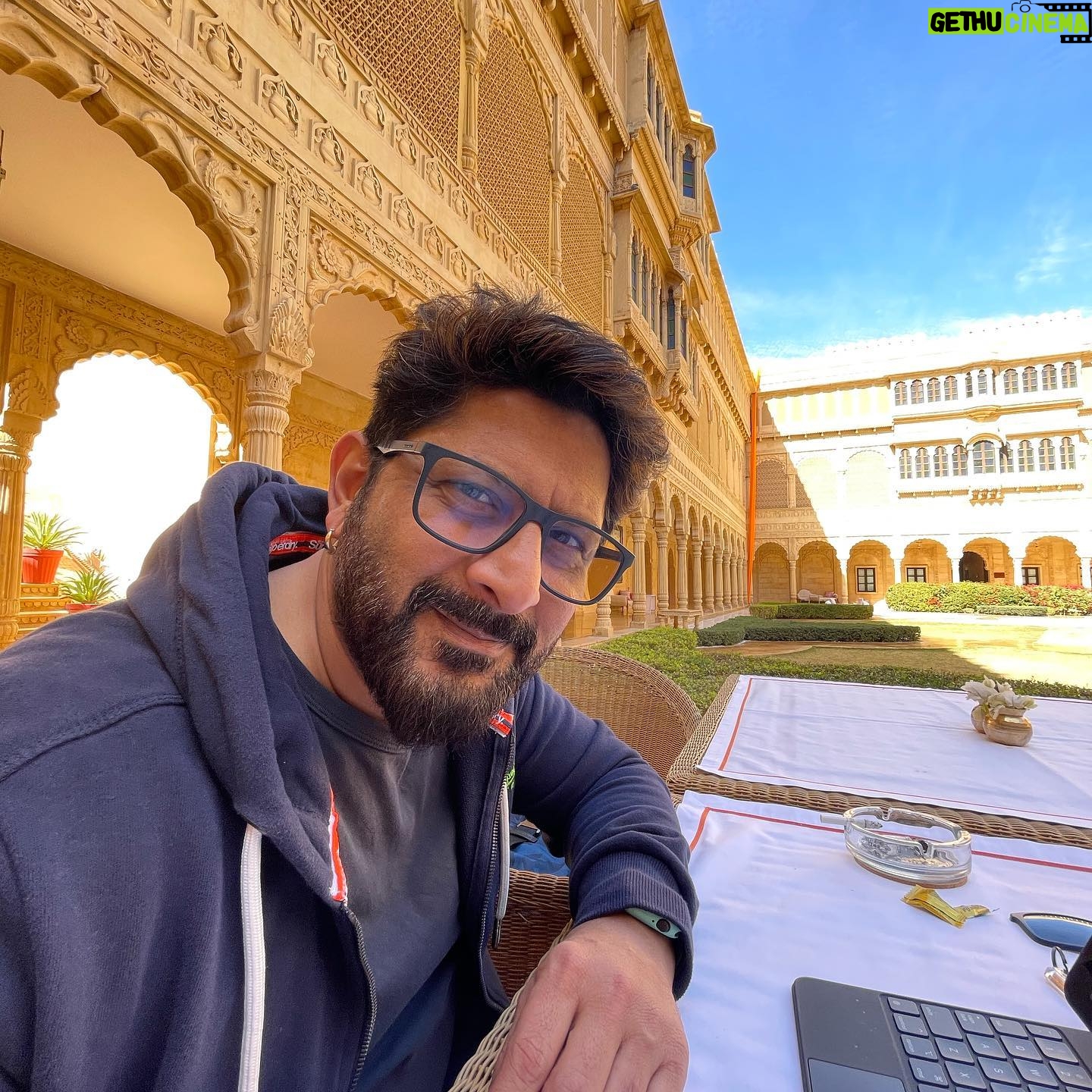 Arshad Warsi - 84.6K Likes - Just another day in paradise... thank you God 🙏