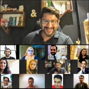 Arshad Warsi Instagram - Did my part of entertaining the real heroes who are saving our lives.. Salute to all the Health Care workers #FrontLineHealthcareWorkers #StarsMeetHeroes #Stars_Meet_Heroes 
Thank you Dr.Ruksheda for making me apart of this initiative.