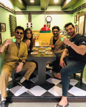 Arshad Warsi Instagram - Feeling larger than life!!! #Pagalpanti