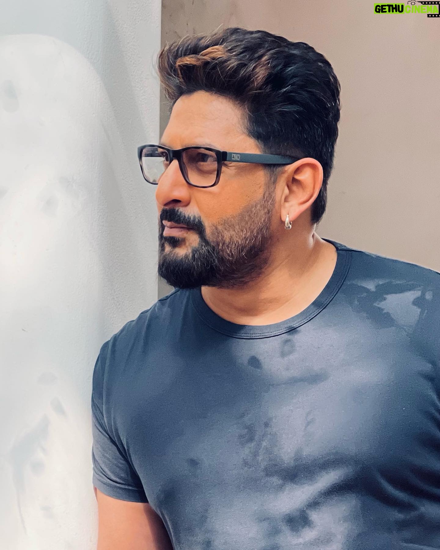 Arshad Warsi - 66.4K Likes - Getting ready...