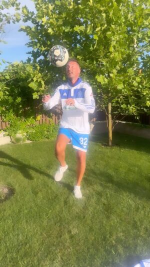 Artem Milevskyi Instagram - Zolotaya kollekciya pod’ehala🔵⚪️♥️🫂paradise 🤦‍♂️🤟