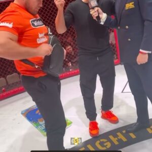Artem Reznikov Instagram - Это был крутой вечер💪🏻. Слава Богу все закончилось в нашу пользу. Хочу поздравить своего друга Саню @tigersarnavskiy с победой и так же пожелать @muhammad_sulumov здоровья и скорейшего возвращения в клетку! Это был очень крутой бой на встречных курсах. Так же сказать спасибо @kamilgadzhiev за то что принял этот спор и тем самым думаю привлекли внимание публики и дали этому бою немного дополнительного хайпа!