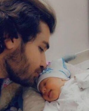 Artemis Pebdani Instagram - RP• @ninaansary More devastating news from Iran. Hassan Firouzi arrested and sentenced to death for protesting by the Islamic Republic has gone into a coma due to severe torture. His only wish: “To to see my daughter. After 10 years God gave me a child and I only saw her for 18 days.”

#mahsaamini #hassanfirouzi #iranrevolution #iranprotests #irgcterrorists #iran