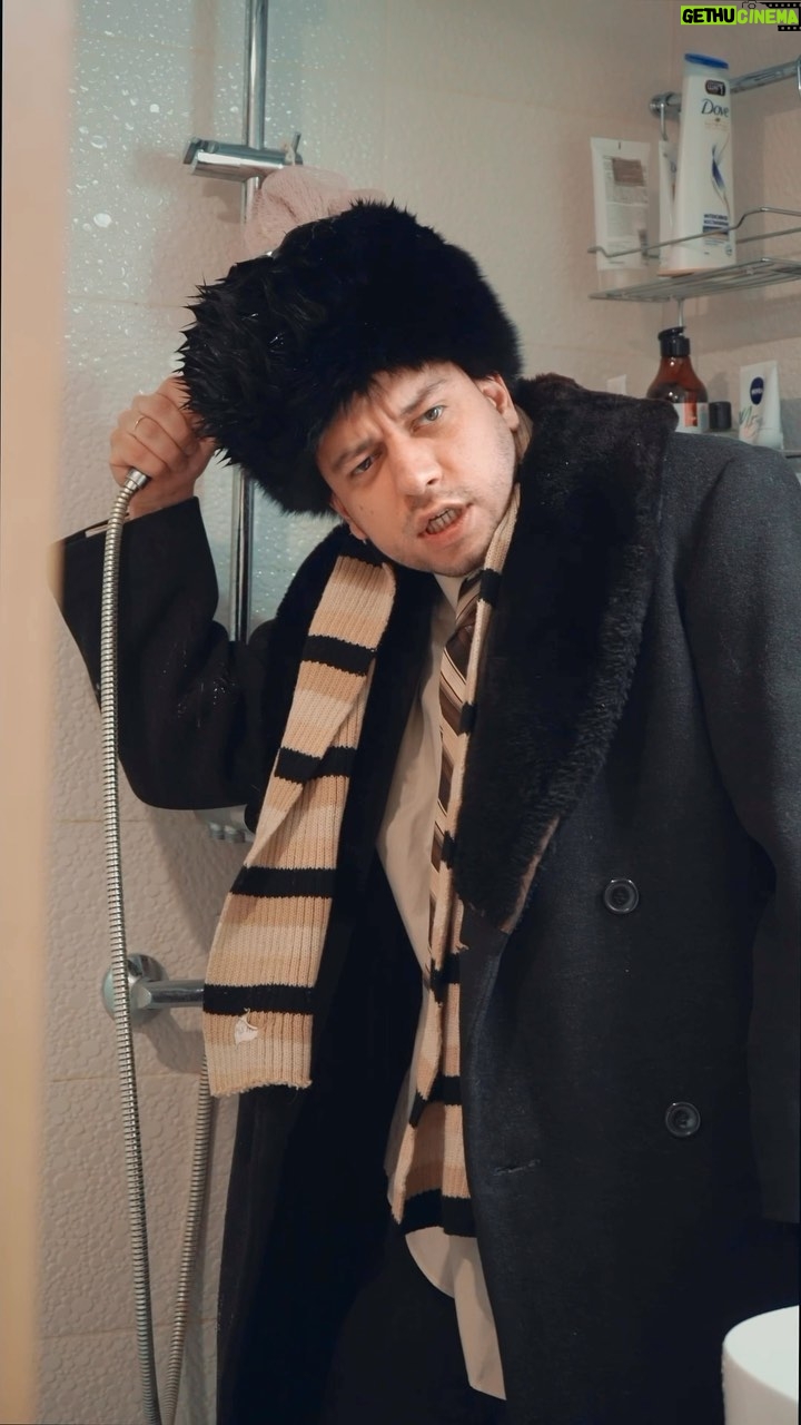 Artur Dilanyan - 63.2K Likes - С наступающим друзья!!! 🎄🎄🎄#yandilan #новыйгод #ирониясудьбы #юмор