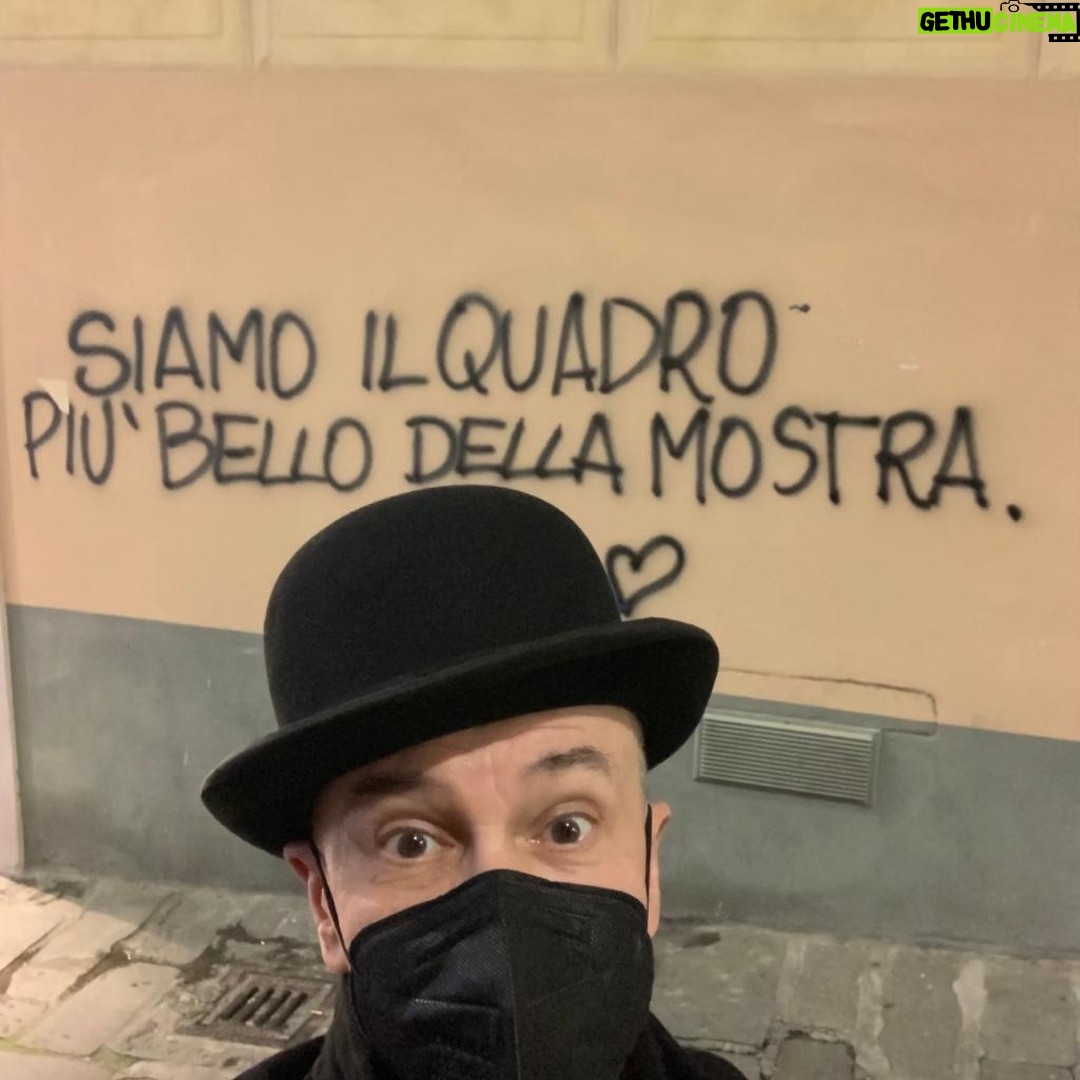 Arturo Brachetti - 2.2K Likes - Ognuno di noi ha a disposizione i colori più belli per rendere la propria vita una vera opera d’arte 😍
Siete d’accordo con me?