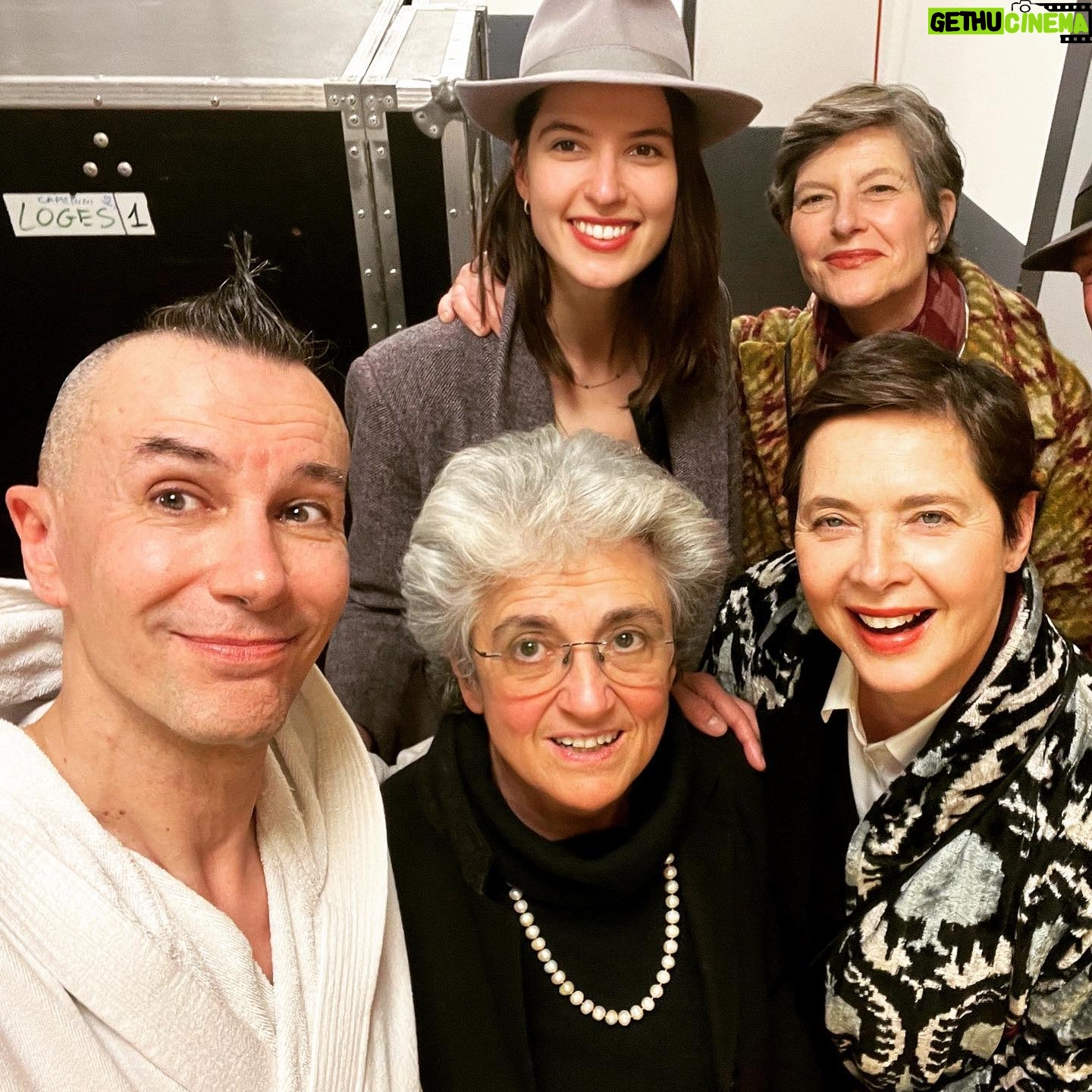 Arturo Brachetti - 2.1K Likes - Ieri sera a vedere il mio spettacolo c’erano @isabellarossellini e Caterina D’Amico🤩🤩