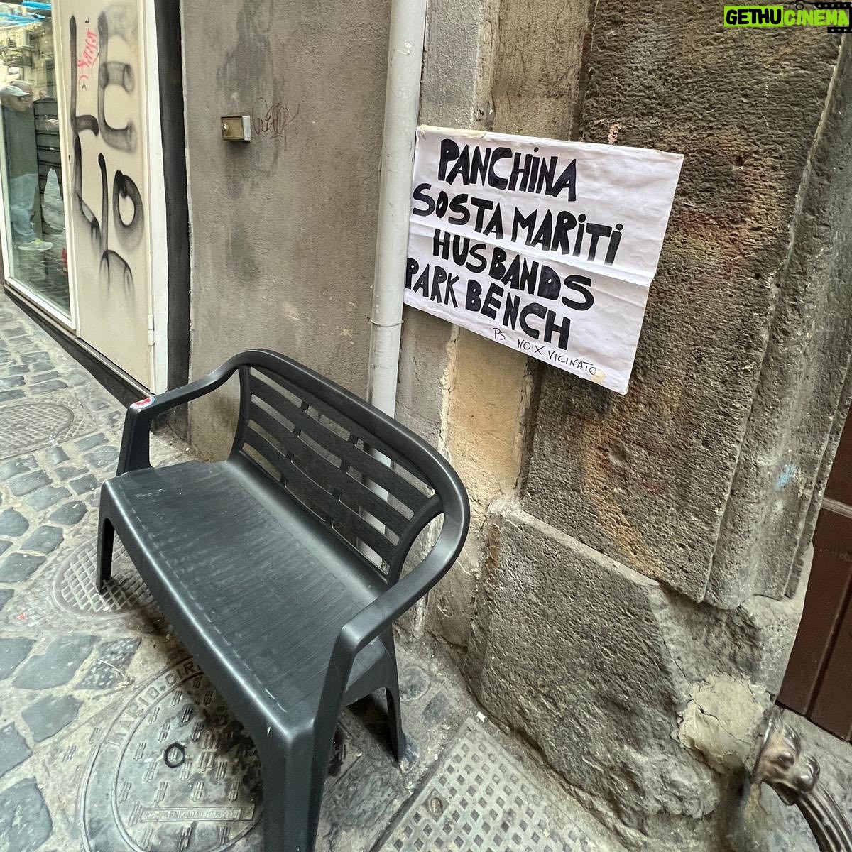 Arturo Brachetti - 1.7K Likes - Secondo voi che negozio c’è davanti?🤪🤣
#arturobrachetti