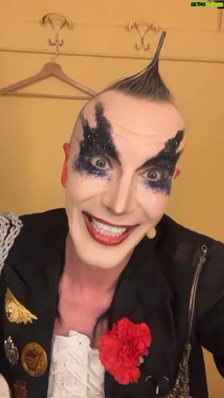 Arturo Brachetti - 1.8K Likes - Abbiamo acceso la miccia di @cabaret_ilmusical💥🤪
L’esplosione a ottobre al Teatro Alfieri 🤩🤩
#arturobrachetti #cabaret #cabaretmusical